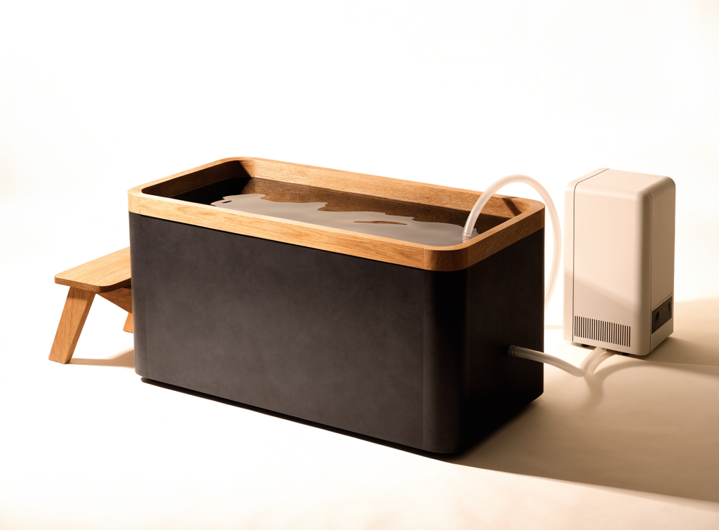 All-season cold plunge tub with attached 1HP chiller